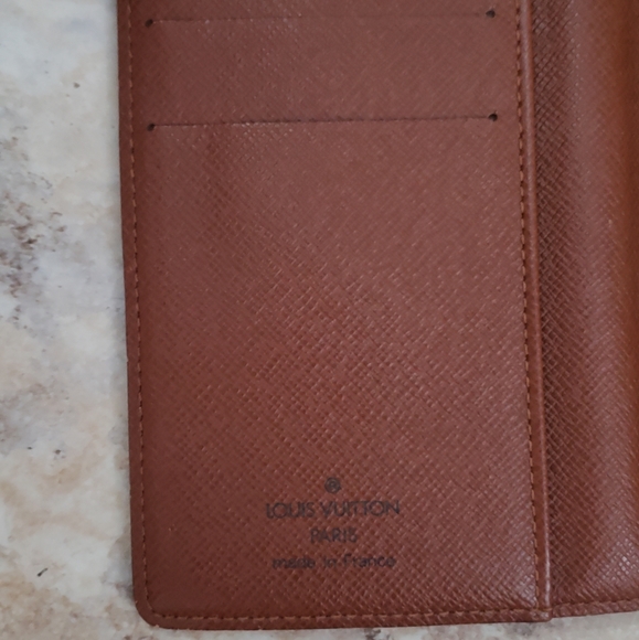 Louis Vuitton • Brown Logo Folding Agenda Wallet - Picture 6 of 8